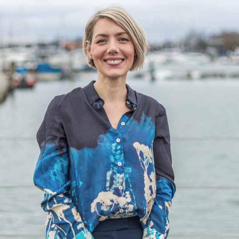 Estate Agents in Warsash - Jen Burden